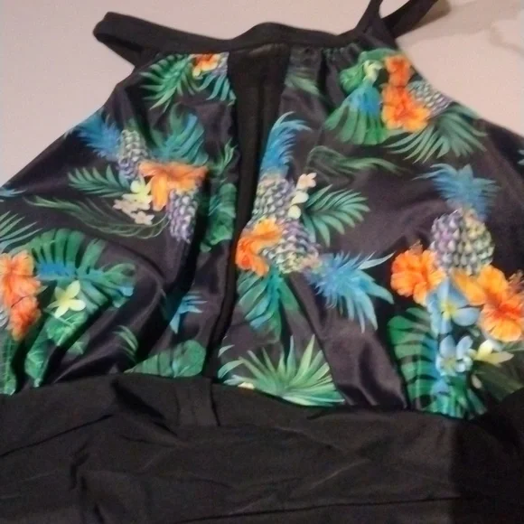 Black/Print‎ One Piece Plus Size Swim Suit Size 22W - Picture 6 of 8